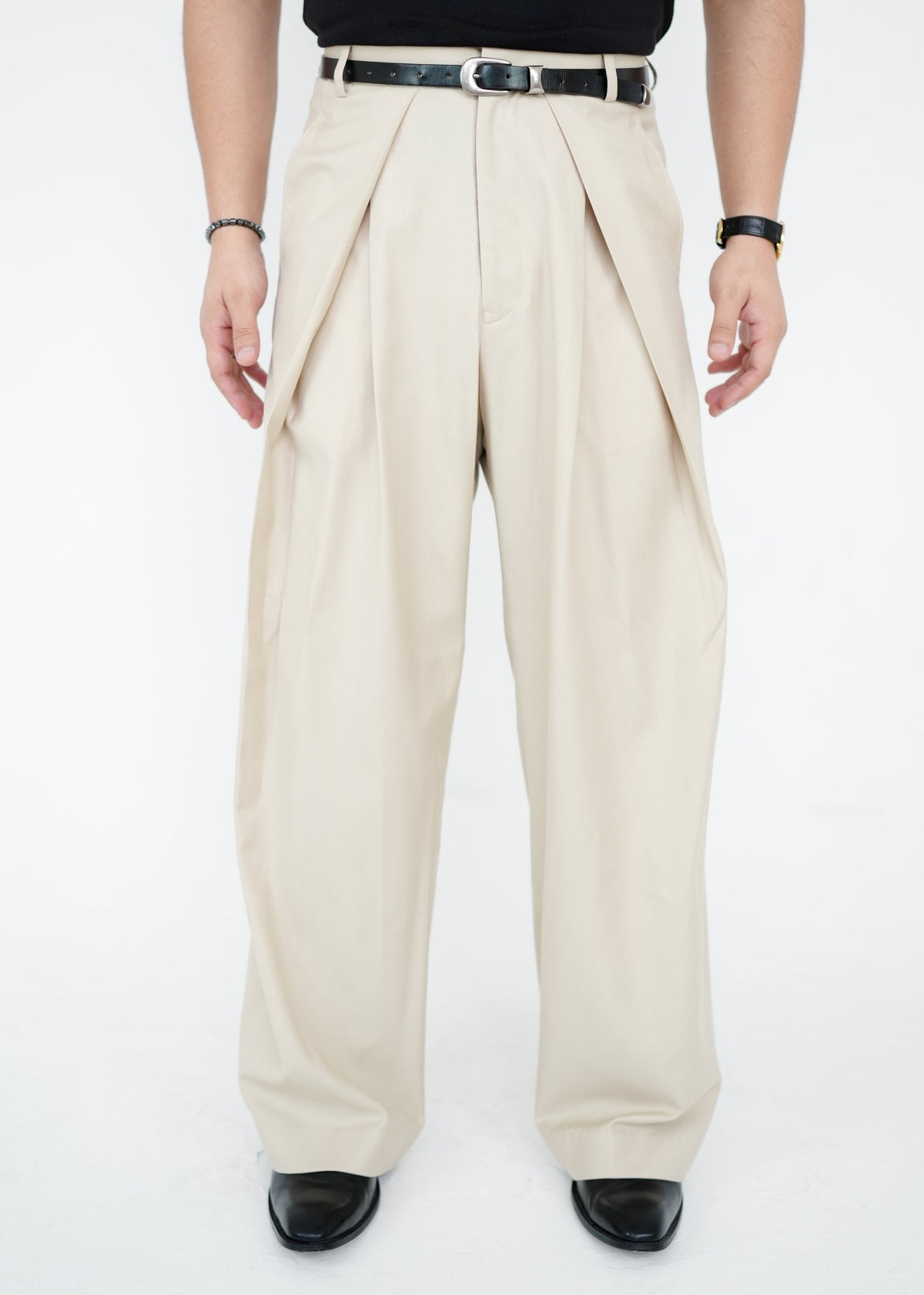 Legacy Inverted Pleat Pant - Beige